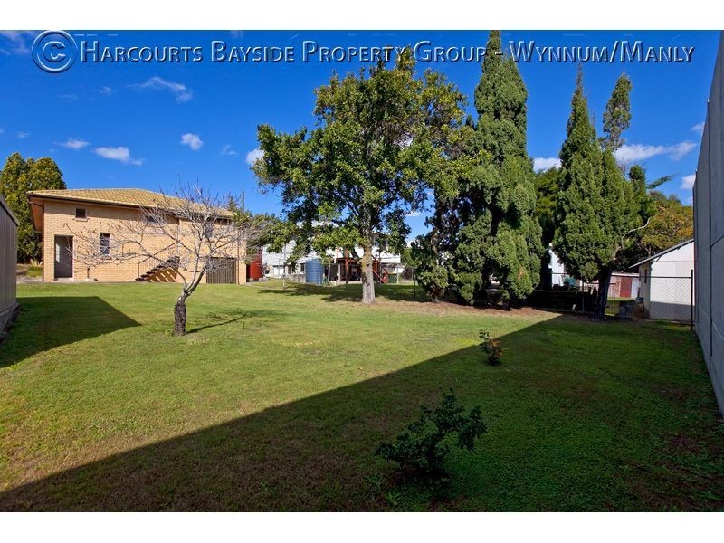 39 Curve Avenue, Wynnum QLD 4178