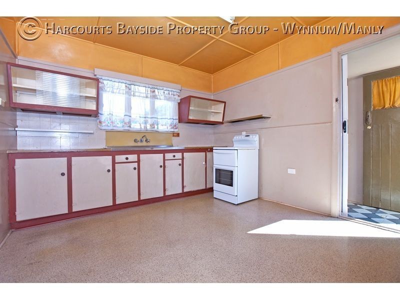 39 Curve Avenue, Wynnum QLD 4178