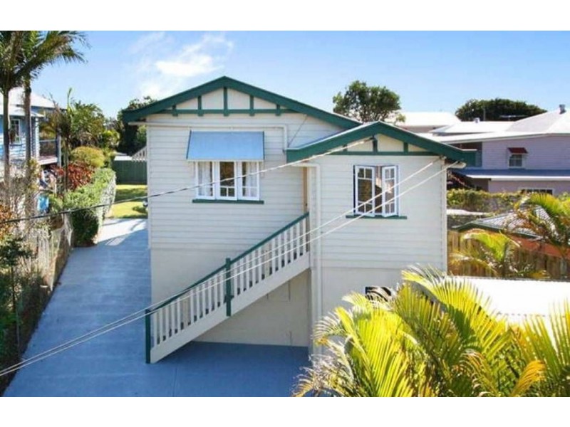 11 Moreton Avenue, Wynnum QLD 4178