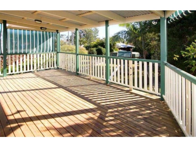 11 Moreton Avenue, Wynnum QLD 4178