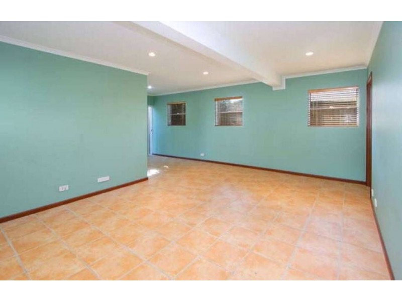 11 Moreton Avenue, Wynnum QLD 4178