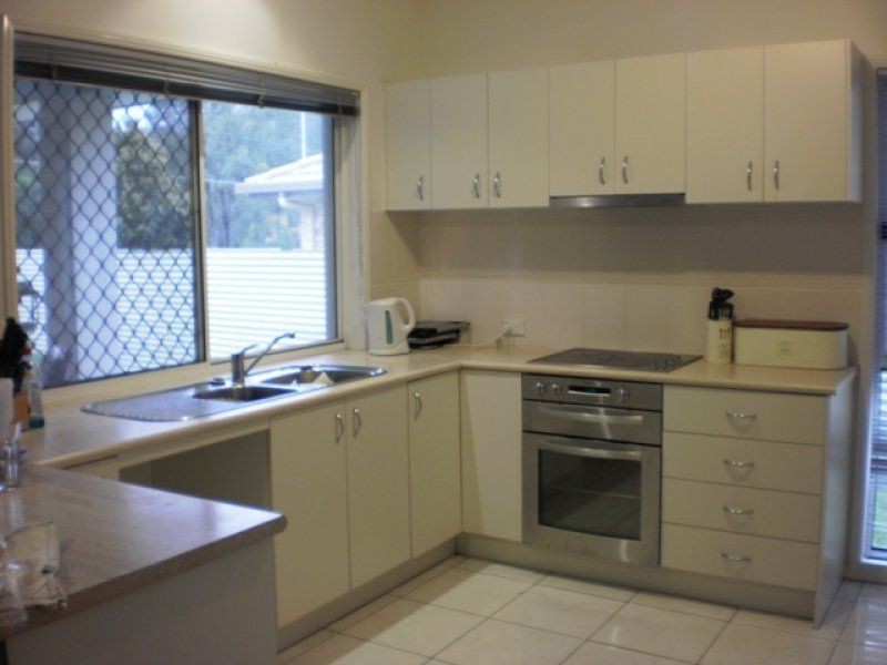 72 Wirra Circuit, Wynnum West QLD 4178