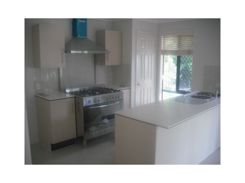 77 Whites Road, Manly West QLD 4179