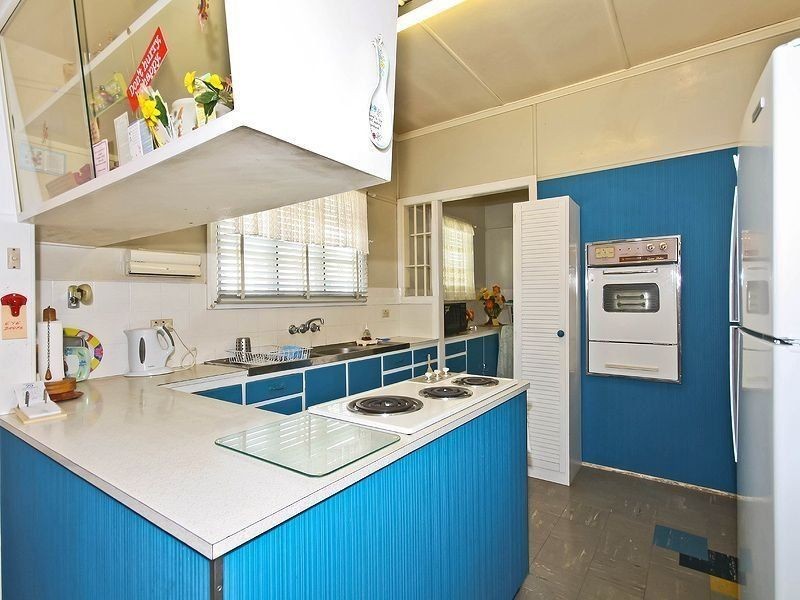 27 Whites Road, Manly West QLD 4179
