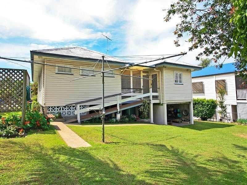 27 Whites Road, Manly West QLD 4179