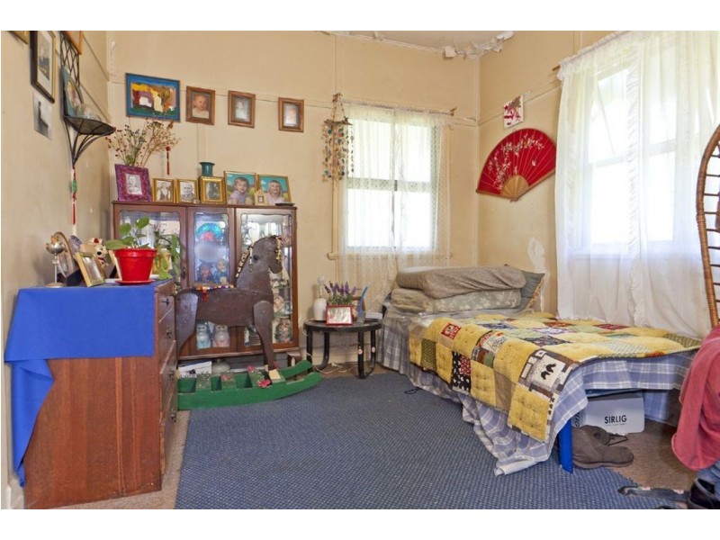 9 Rodney Street, Wynnum West QLD 4178