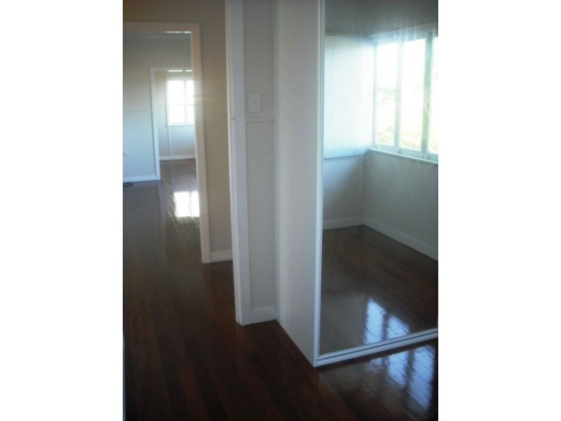 63 Delsie Street, Cannon Hill QLD 4170