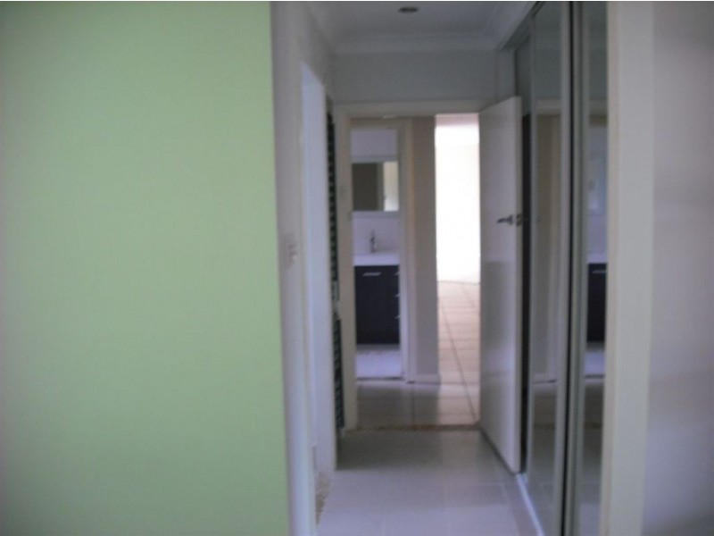 6 Coolcrest Street, Wynnum QLD 4178