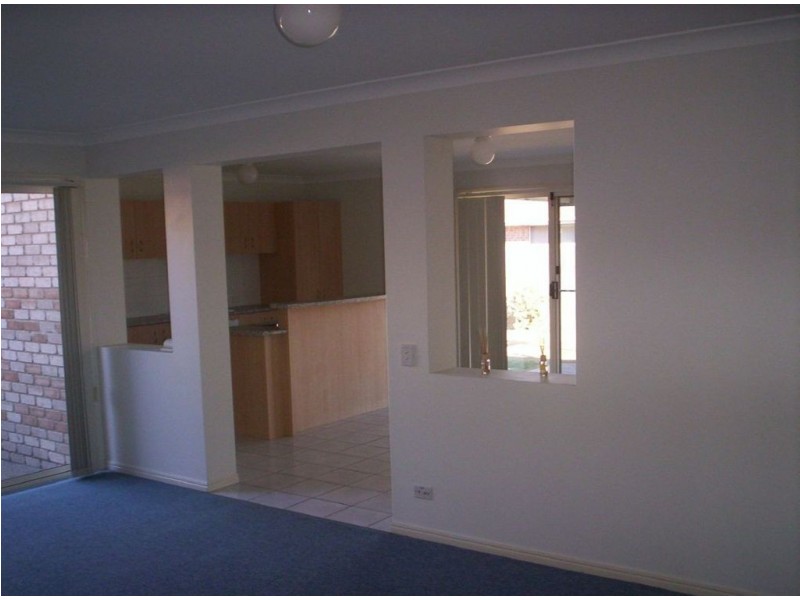 35 Pinewood Street, Wynnum West QLD 4178