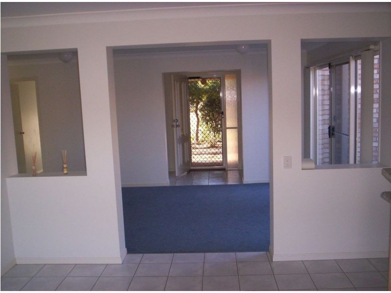35 Pinewood Street, Wynnum West QLD 4178