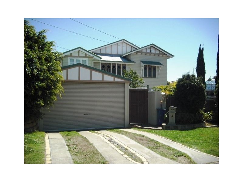 1 Hillcrest Avenue, Wynnum QLD 4178