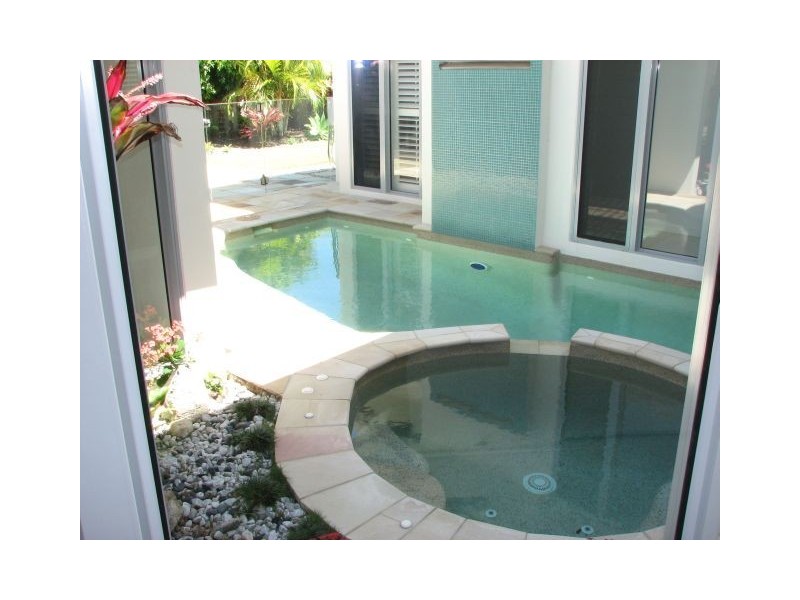 13 Ironhurst Place, Peregian Springs QLD 4573