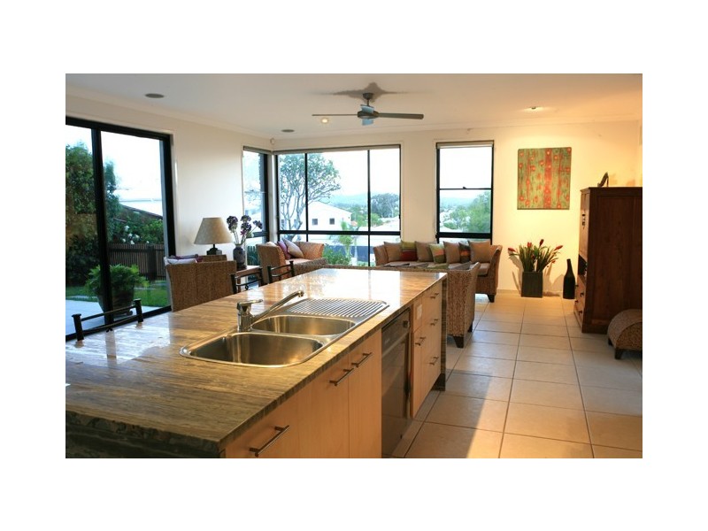 17 Treasure Cove, Noosa Waters QLD 4566