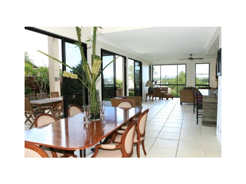17 Treasure Cove, Noosa Waters QLD 4566