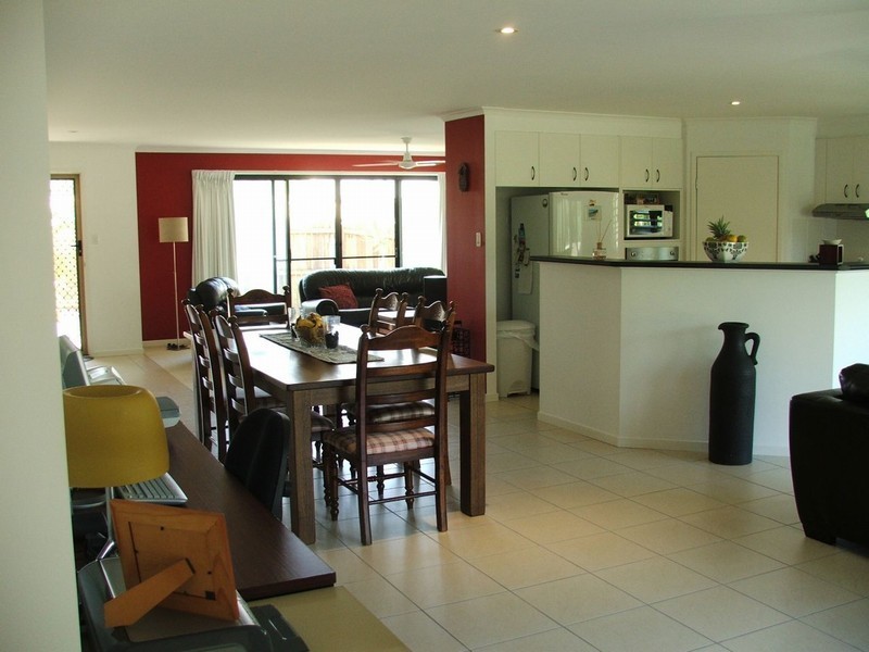 16 Stormbird Dr, Noosa Heads QLD 4567