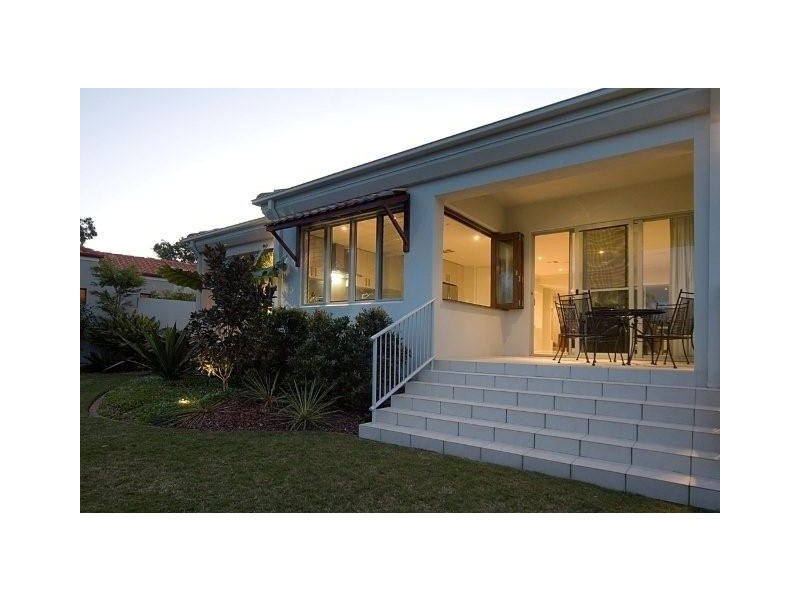 25 Noosa Springs Drive, Noosa Heads QLD 4567