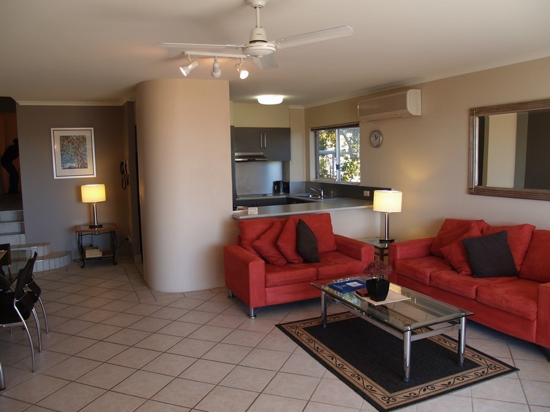 4/20 Edgar Bennet Ave, Noosa Heads QLD 4567