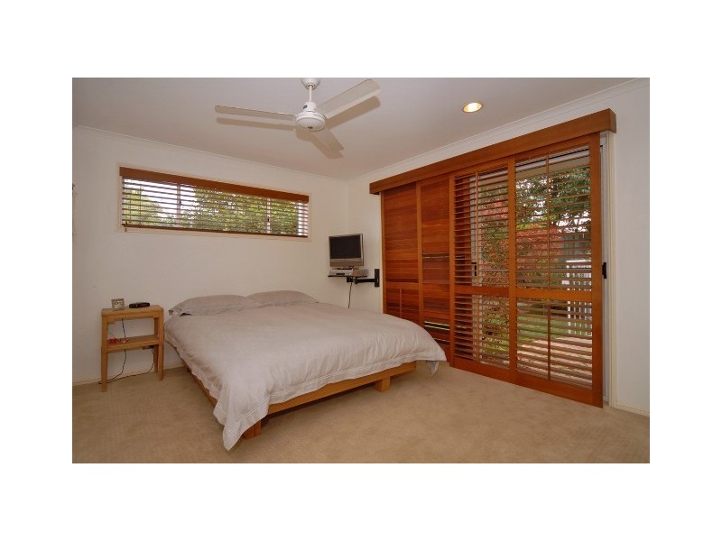 16 Shorehaven Drive, Noosa Waters QLD 4566