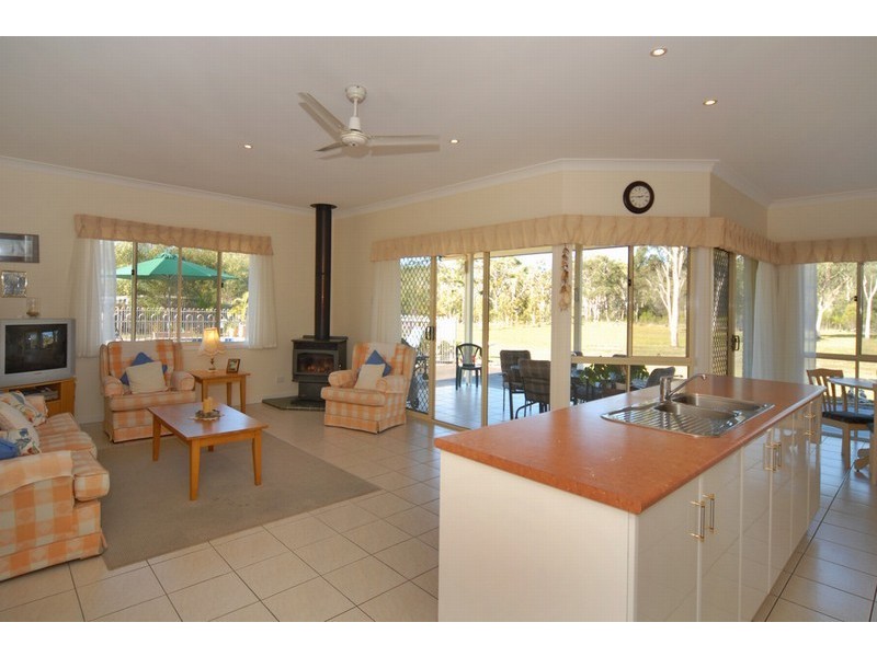 65 Coolah Place, Cooroibah QLD 4565