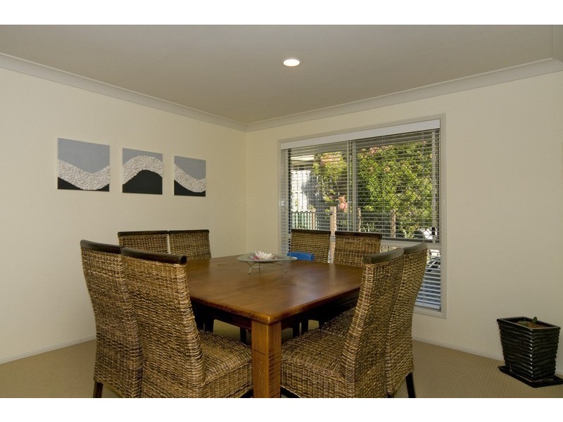 12 Roseash Cr, Noosaville QLD 4566