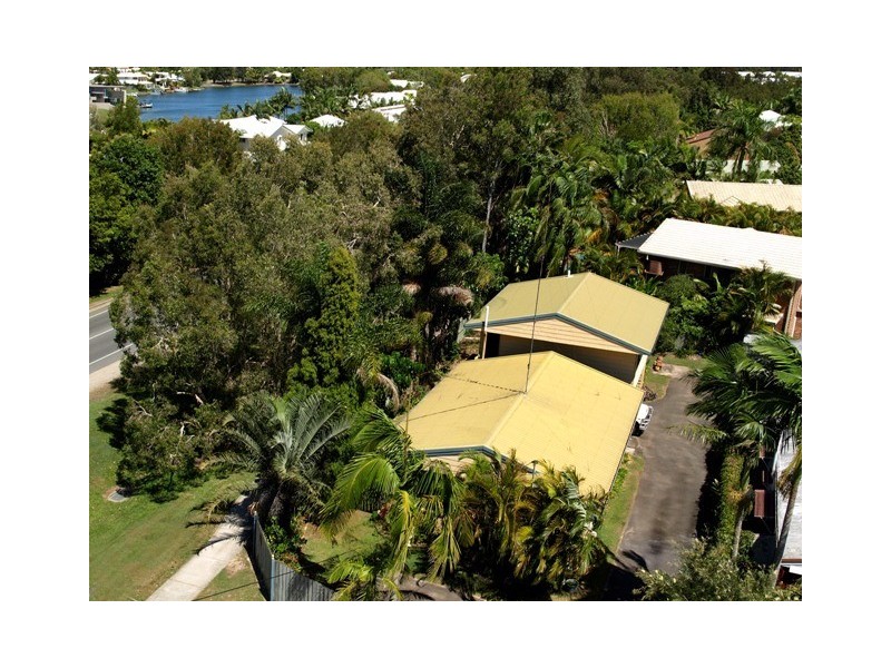 1 & 2/31 The Cockleshell, Noosaville QLD 4566