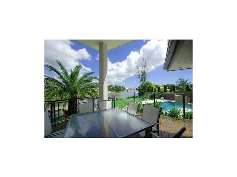 35 Goolagong Court, Broadbeach Waters QLD 4218