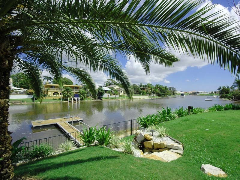 35 Goolagong Court, Broadbeach Waters QLD 4218