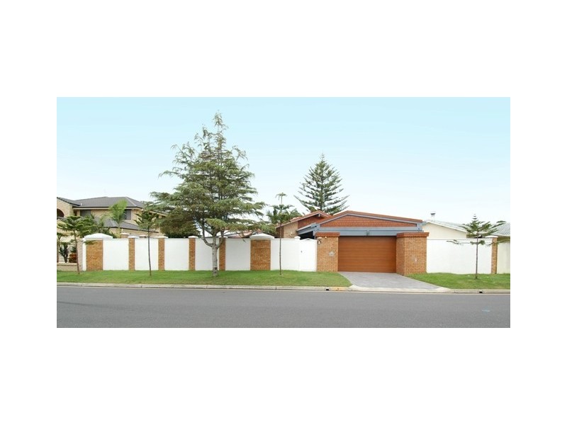 3 Cedar Place, Broadbeach Waters QLD 4218