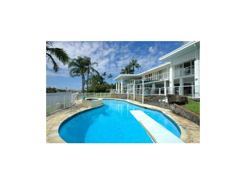 580 Nerang Broadbeach Road, Carrara QLD 4211