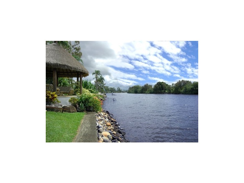 580 Nerang Broadbeach Road, Carrara QLD 4211