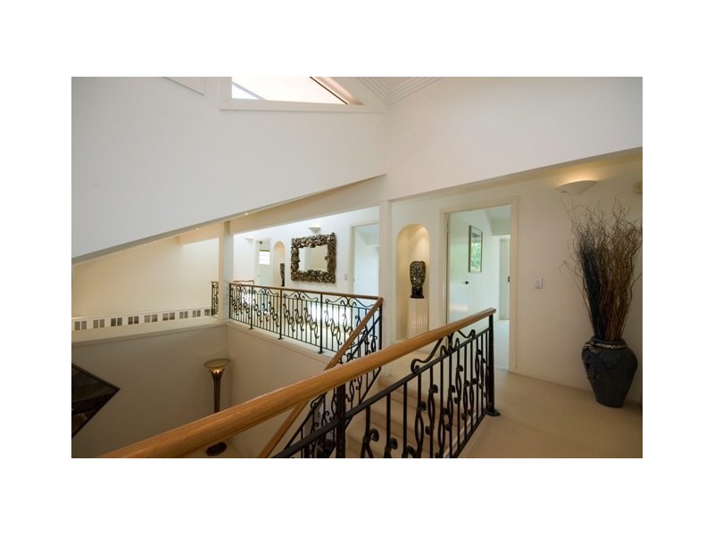 9 Yunga Court, Broadbeach Waters QLD 4218