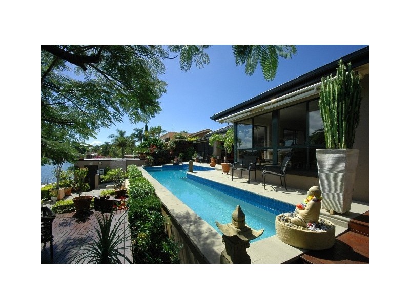 100 Upton Street, Bundall QLD 4217