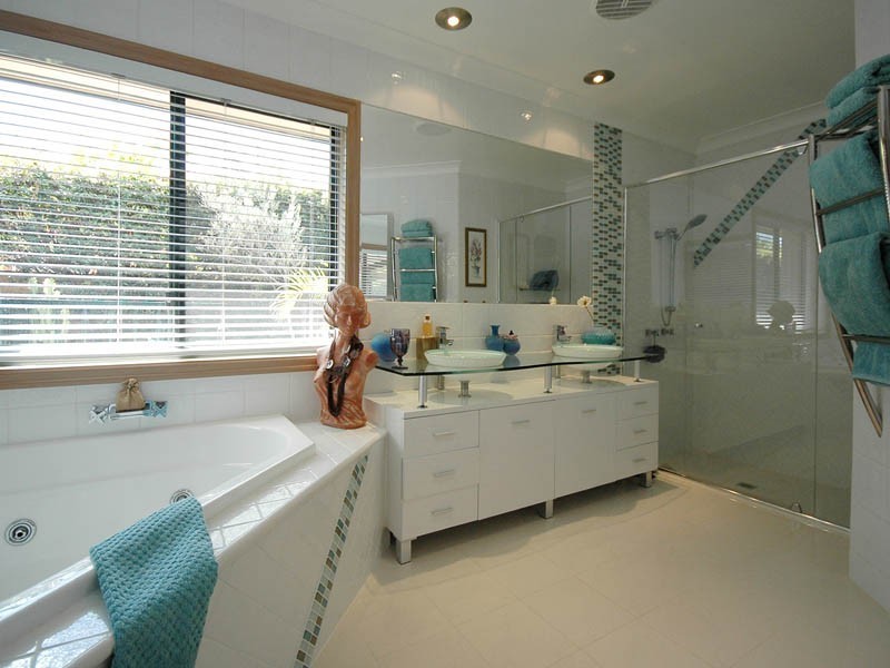 100 Upton Street, Bundall QLD 4217