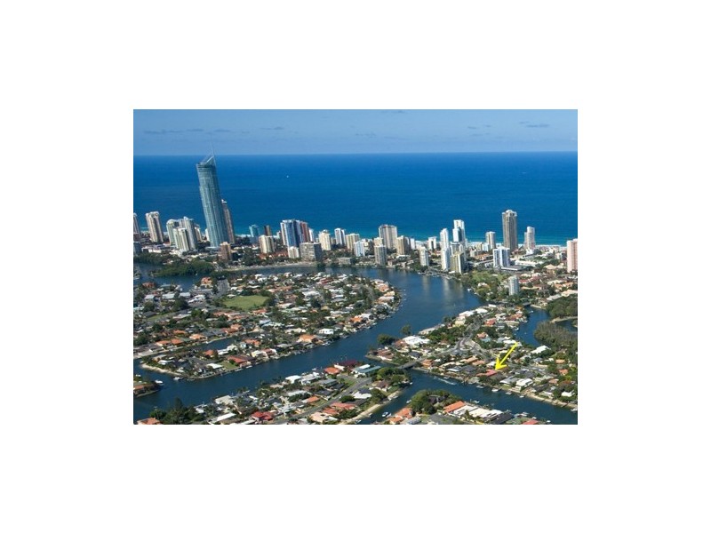 13 Savoy Drive, Broadbeach Waters QLD 4218