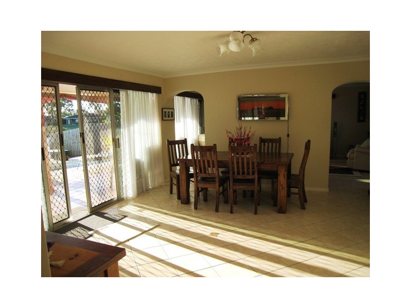 13 Savoy Drive, Broadbeach Waters QLD 4218