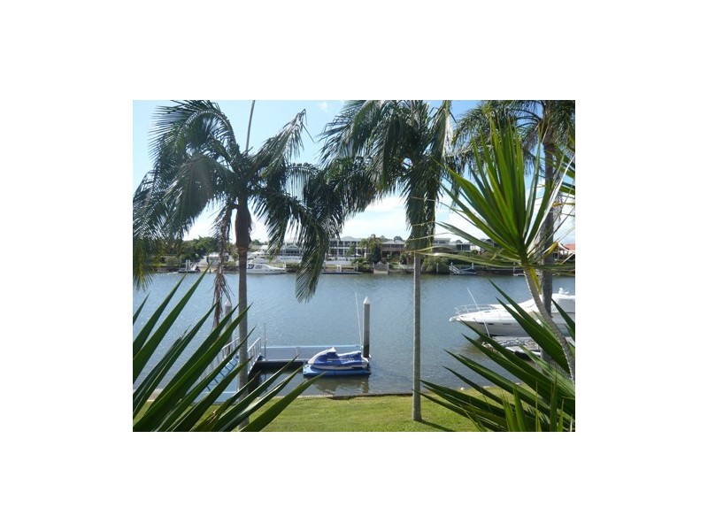 6 Garden Grove, Carrara QLD 4211