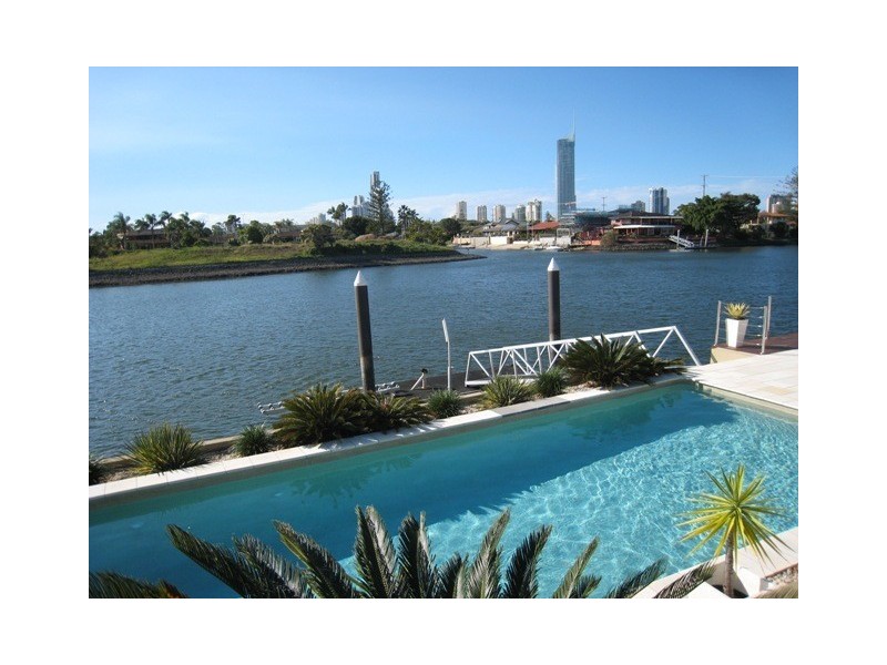 41 Furlong Street, Broadbeach Waters QLD 4218