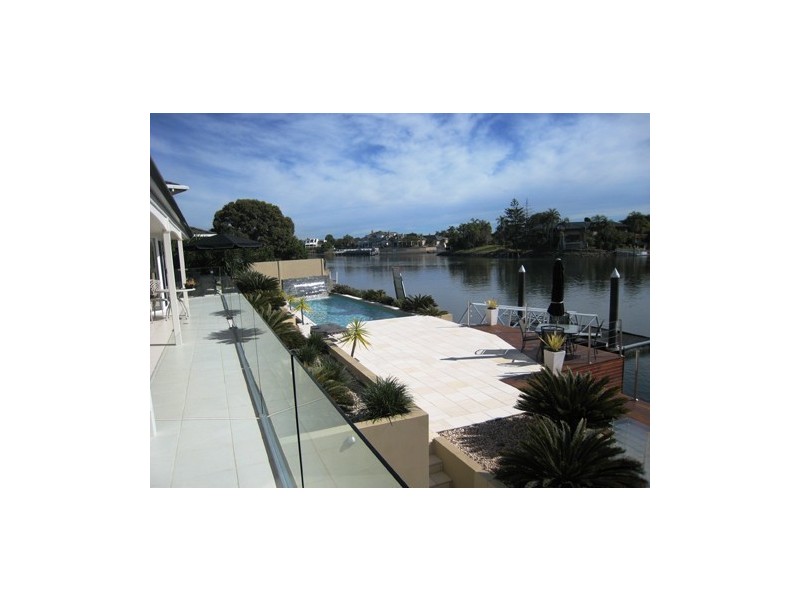 41 Furlong Street, Broadbeach Waters QLD 4218