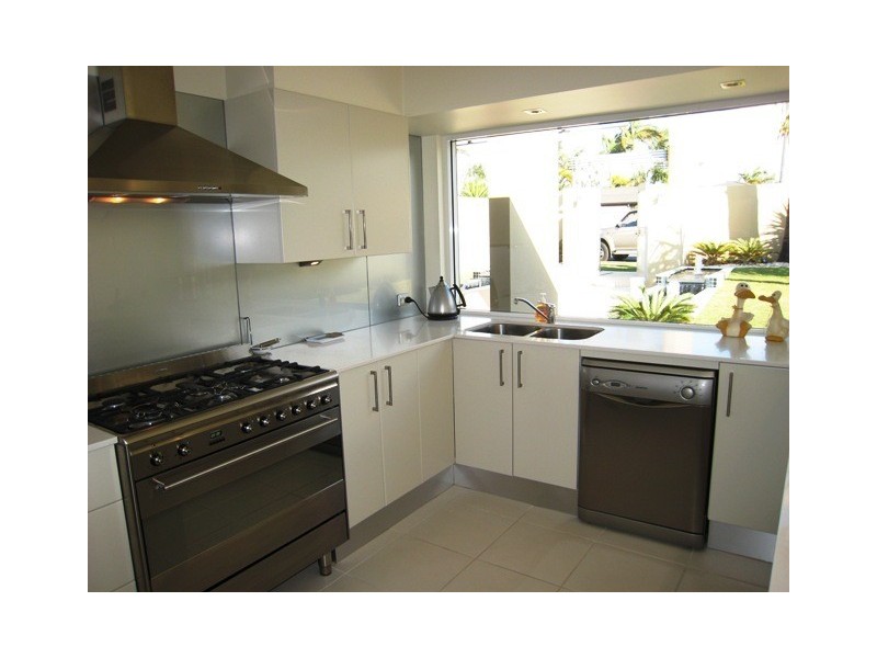 41 Furlong Street, Broadbeach Waters QLD 4218