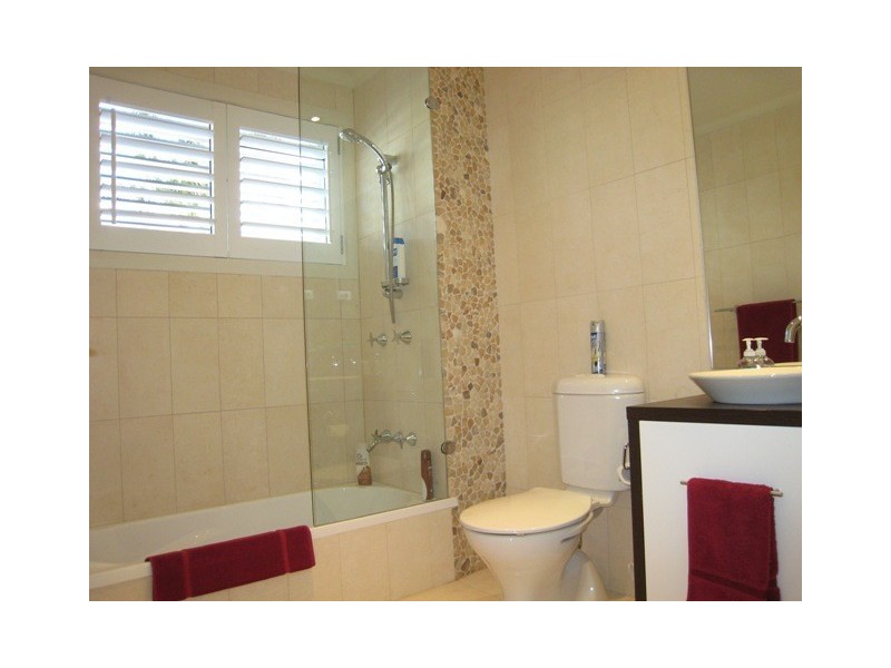 41 Furlong Street, Broadbeach Waters QLD 4218