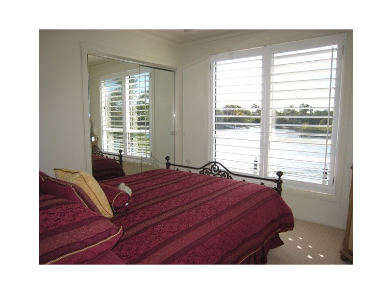 41 Furlong Street, Broadbeach Waters QLD 4218
