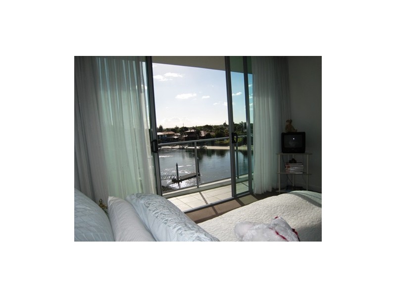 1209/33 TE Peters Drive, Broadbeach Waters QLD 4218