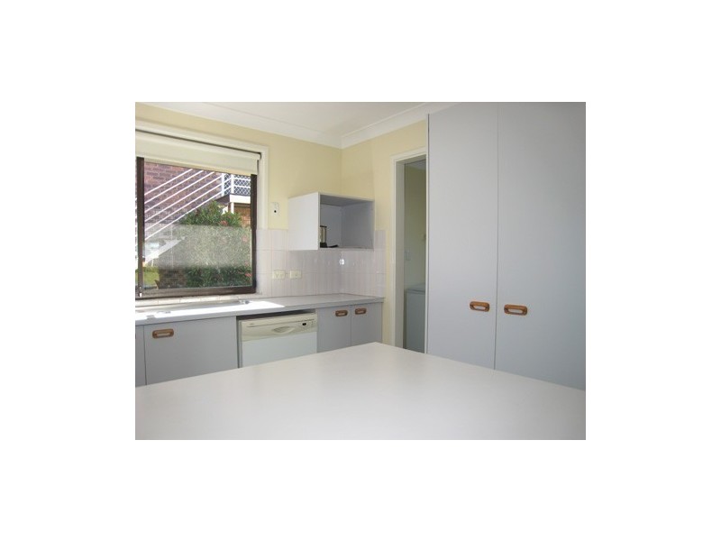 28 Wyuna Street, Broadbeach Waters QLD 4218