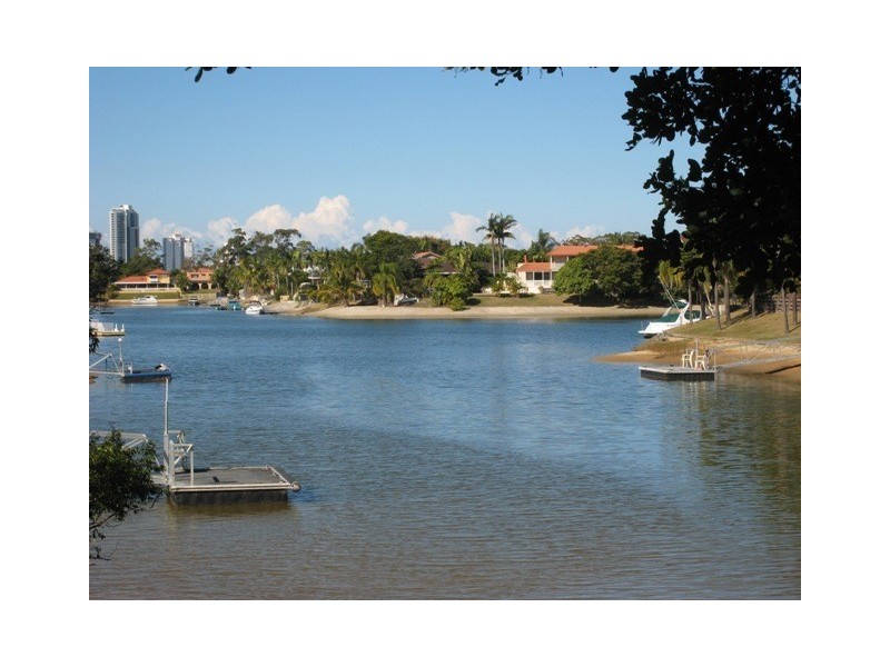 28 Wyuna Street, Broadbeach Waters QLD 4218