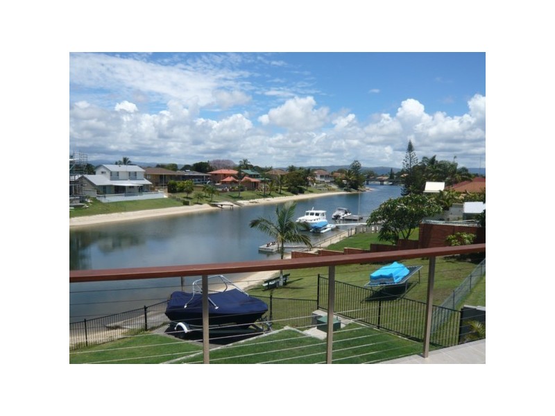 2 Rudder Court, Mermaid Waters QLD 4218