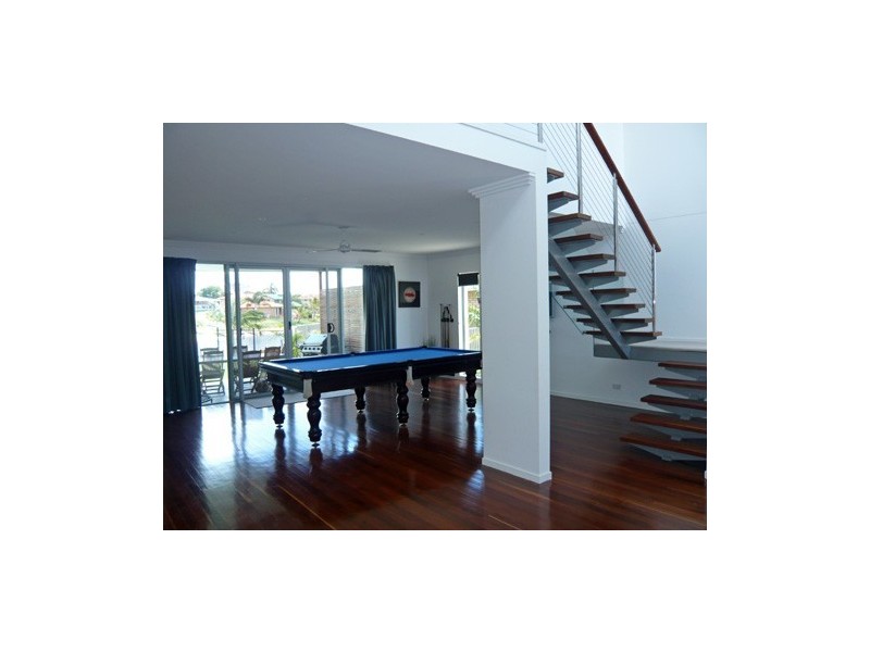 2 Rudder Court, Mermaid Waters QLD 4218