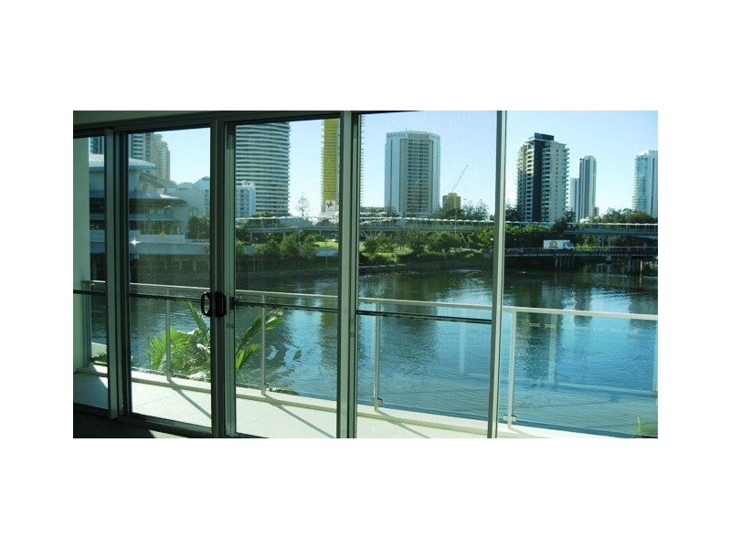 27 Miami Key, Broadbeach Waters QLD 4218