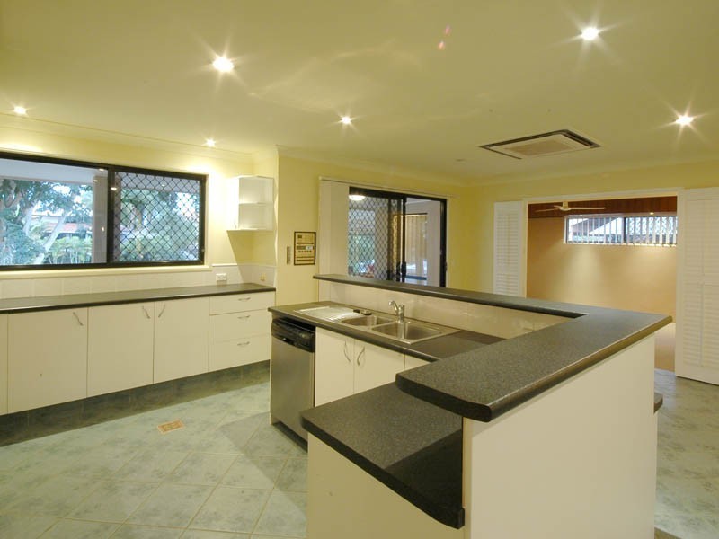 15 Gregory Drive, Carrara QLD 4211