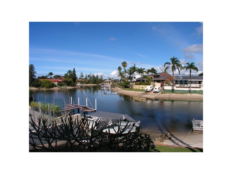 341 Monaco Street, Broadbeach Waters QLD 4218