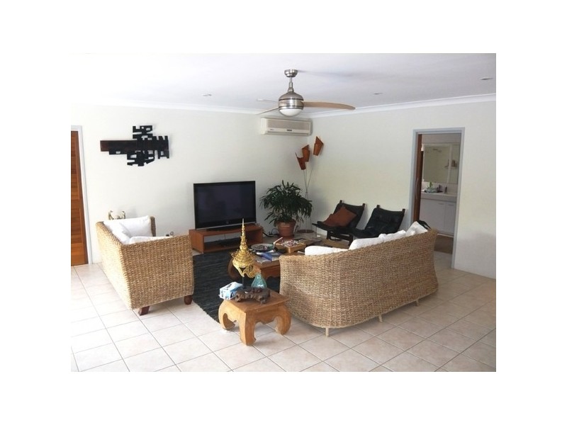 341 Monaco Street, Broadbeach Waters QLD 4218